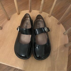 Alegria Black Patent Mary Jane Strap Shoes Size 8